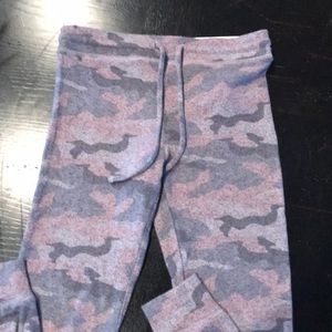 American Eagle size small